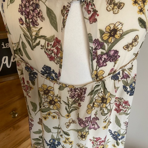 🌷M/L Floral Flowy Blouse - Picture 4 of 6